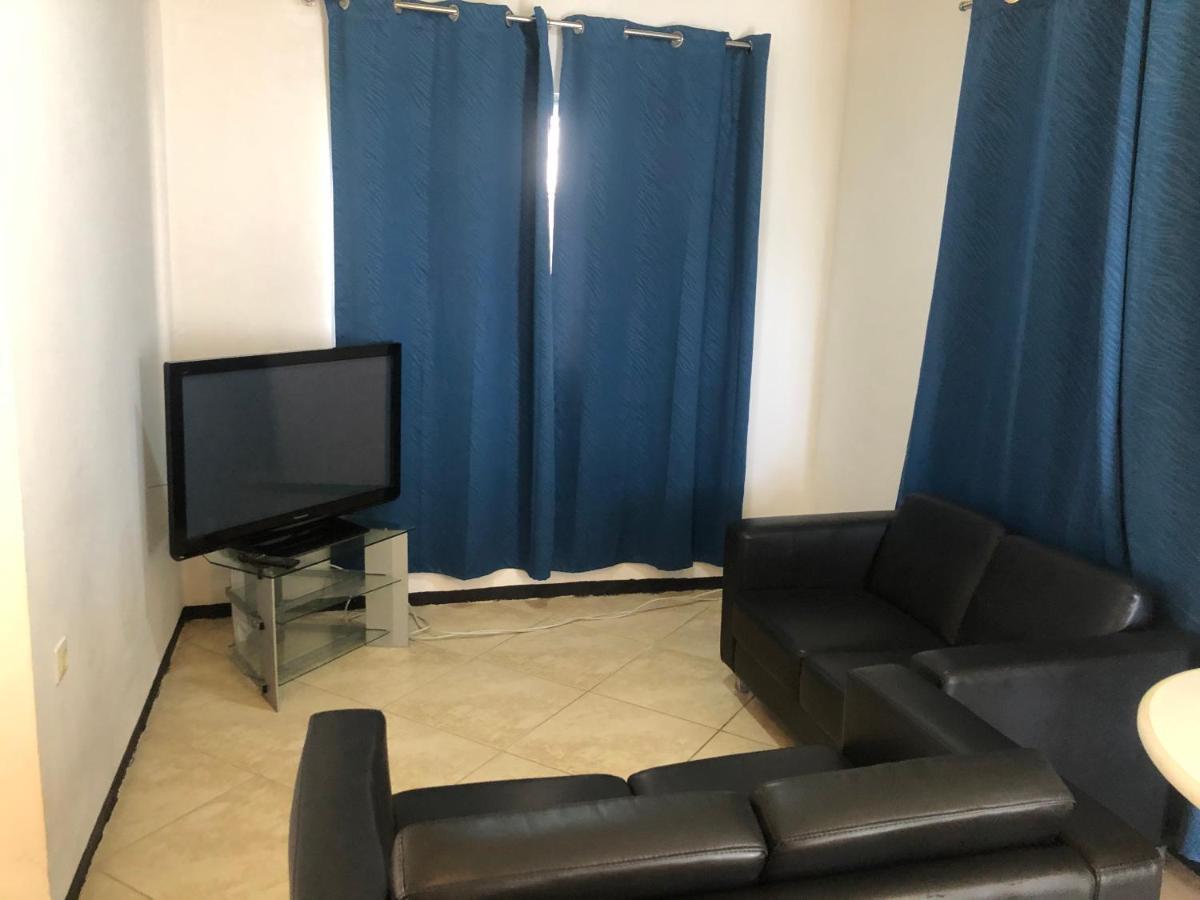 Hotel Bar Restaurant Emergency 911 Sto Lk Group Paramaribo Eksteriør bilde