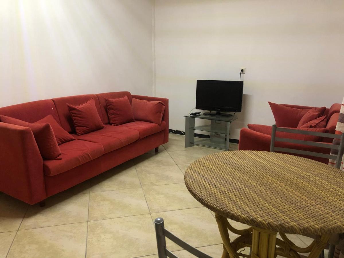 Hotel Bar Restaurant Emergency 911 Sto Lk Group Paramaribo Eksteriør bilde